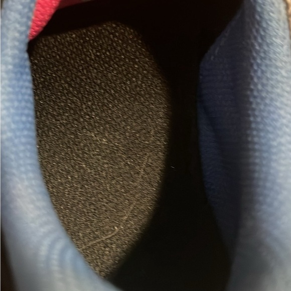 ASICS size 7 - Picture 3 of 3